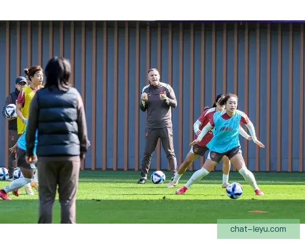 国家队备战亚洲杯新阵容揭晓球员状态成焦点讨论