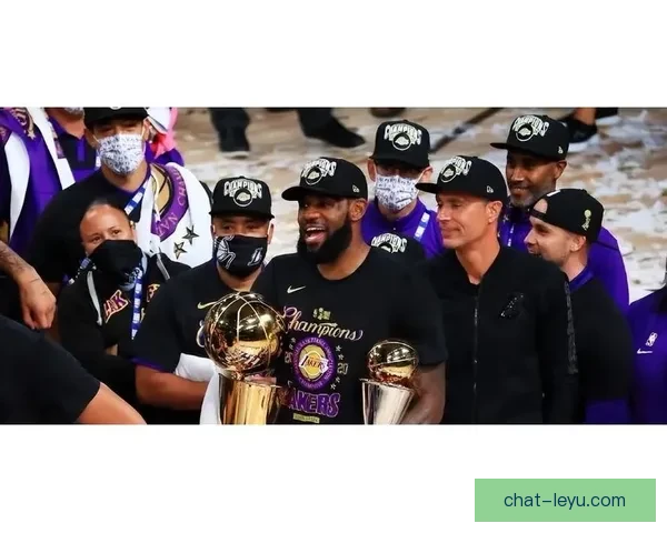 湖人队迎来重磅交易 新援加盟助力詹姆斯争夺总冠军